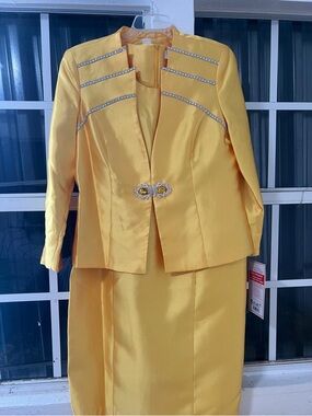 Elegant Yellow Women's Jacket & Skirt Set